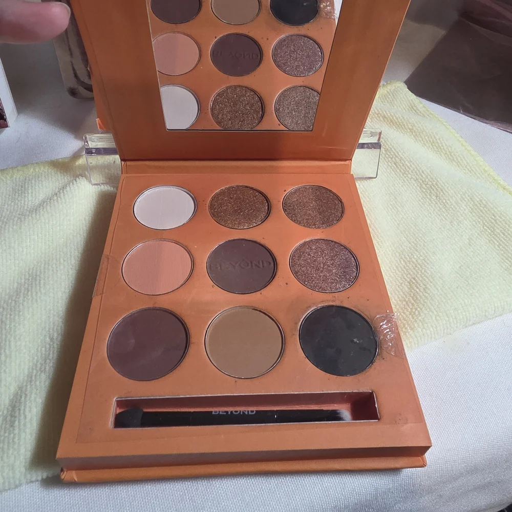 Beyond Apollo Eyeshadow Palette — Apollo